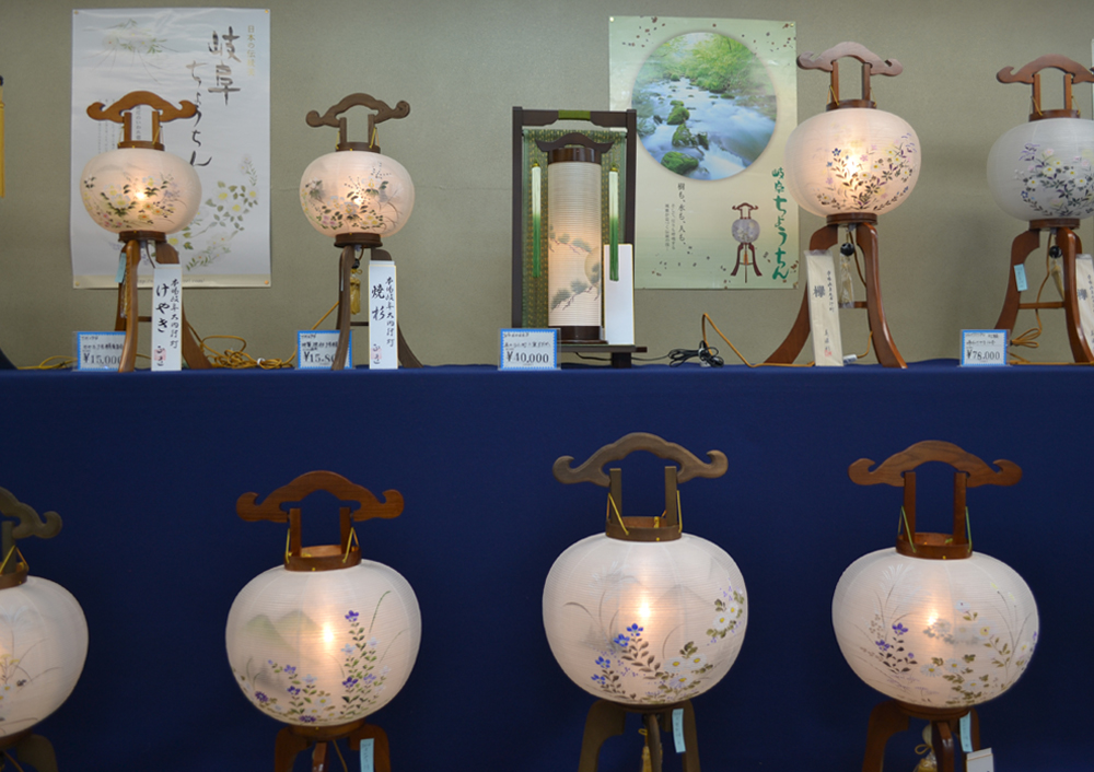 大内行灯｜千葉県提灯制作・販売（弓張提灯/盆提灯/吊提灯/大内行灯/御所提灯/霊前灯）｜野田市上原人形｜埼玉県提灯制作・販売
