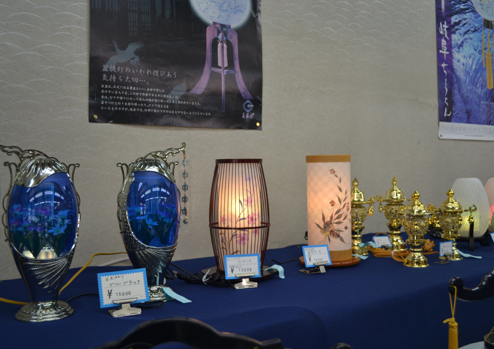 霊前灯｜千葉県提灯制作・販売（弓張提灯/盆提灯/吊提灯/大内行灯/御所提灯/霊前灯）｜野田市上原人形｜埼玉県提灯制作・販売