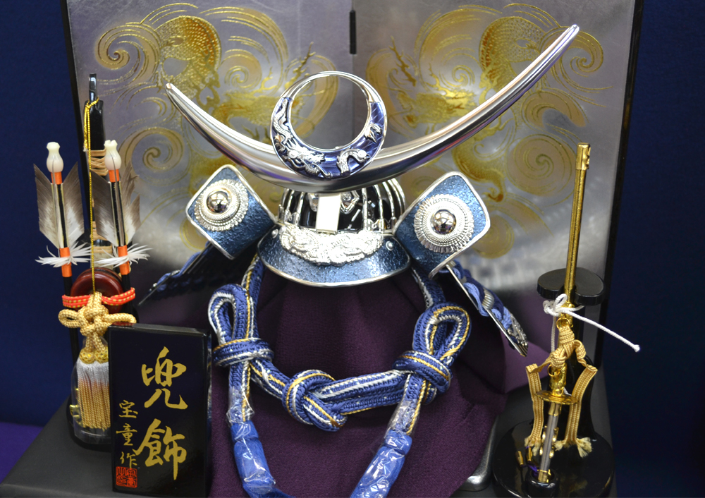 兜飾り｜千葉県五月人形販売（兜飾り/鎧飾り/鯉のぼり/武者人形）｜野田市上原人形｜埼玉県五月人形販売