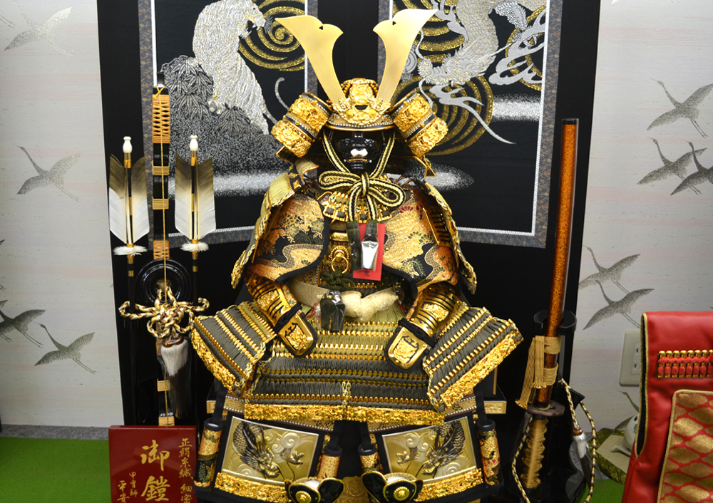 五月人形ページへ｜上原人形｜千葉県野田市の祭提灯/盆提灯/花輪/羽子板/破魔弓/破魔矢/雛人形/五月人形（鎧飾り・兜飾り）/鯉のぼり 販売・制作