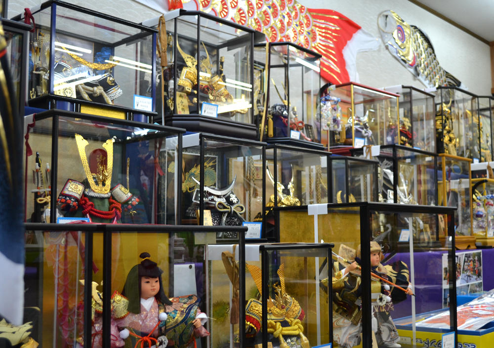 ケース入り平飾り（兜・武者）｜千葉県五月人形販売（兜飾り/鎧飾り/鯉のぼり/武者人形）｜野田市上原人形｜埼玉県五月人形販売