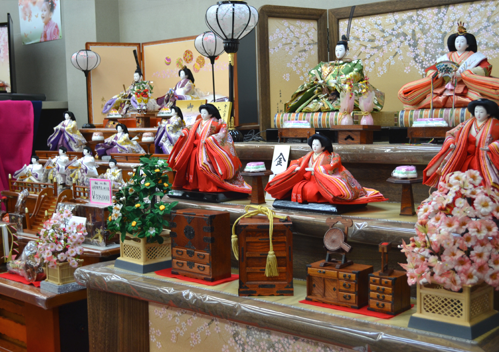 多段収納飾り（五人）｜千葉県雛人形販売（七段飾り/五人飾り/親王飾り/木目込雛人形/市松人形/吊るし飾り）｜野田市上原人形｜埼玉県雛人形販売