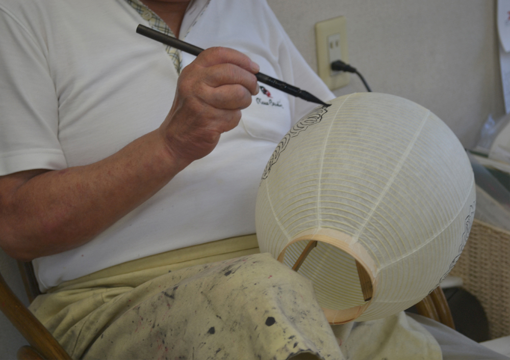 提灯制作｜上原人形｜千葉県野田市の祭提灯/盆提灯/花輪/羽子板/破魔弓/破魔矢/雛人形/五月人形（鎧飾り・兜飾り）/鯉のぼり 販売・制作