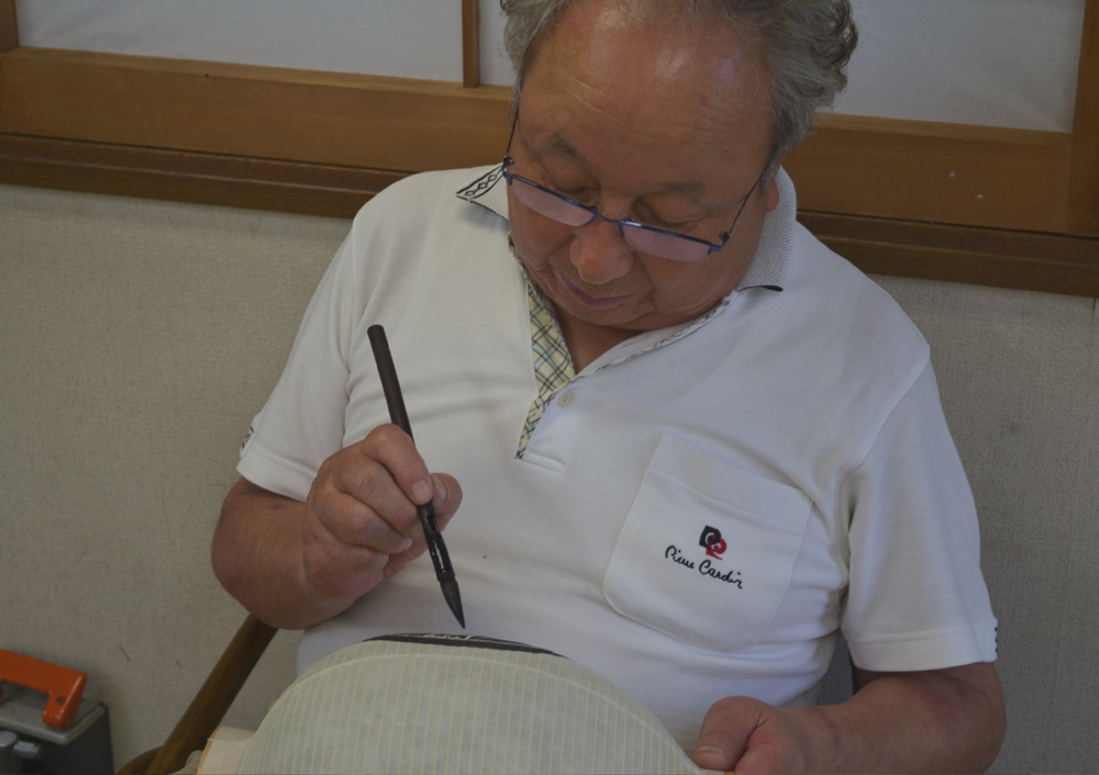 提灯制作｜上原人形｜千葉県野田市の祭提灯/盆提灯/花輪/羽子板/破魔弓/破魔矢/雛人形/五月人形（鎧飾り・兜飾り）/鯉のぼり 販売・制作